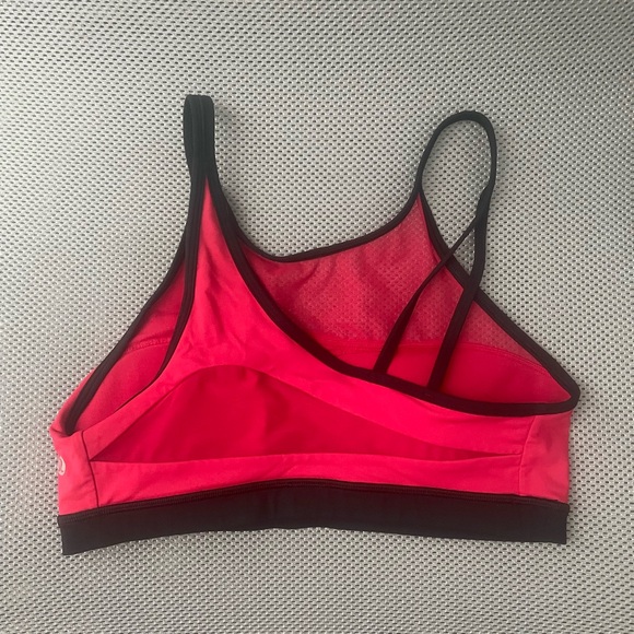 Lululemon Forget The Rest bra 8 in Flamenco Red - Picture 7 of 9